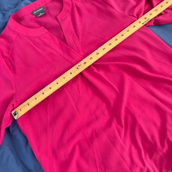 🔥 4 for $20 DEAL 🔥Van Heusen Pink Blouse - Size M - Picture 7 of 8